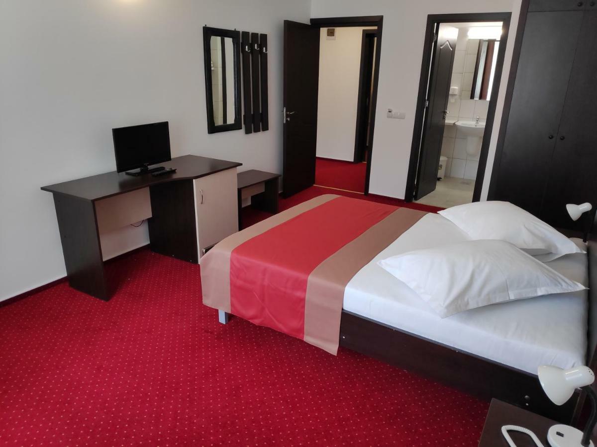 Hostel Caliman Căciulata Extérieur photo