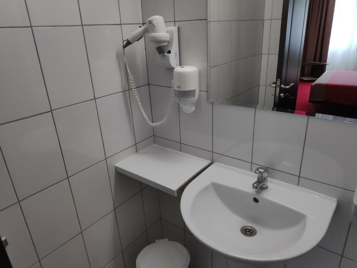 Hostel Caliman Căciulata Extérieur photo